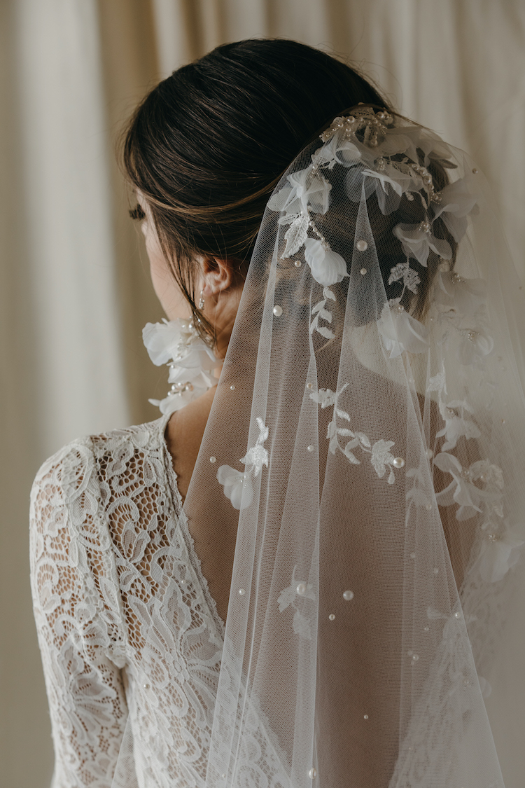 WEEPING-CHERRY-fingertip-veil-2