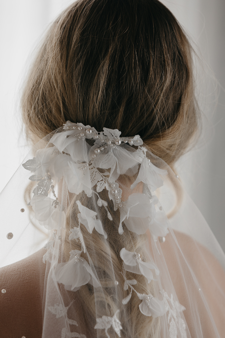 WEEPING-CHERRY-fingertip-veil-4